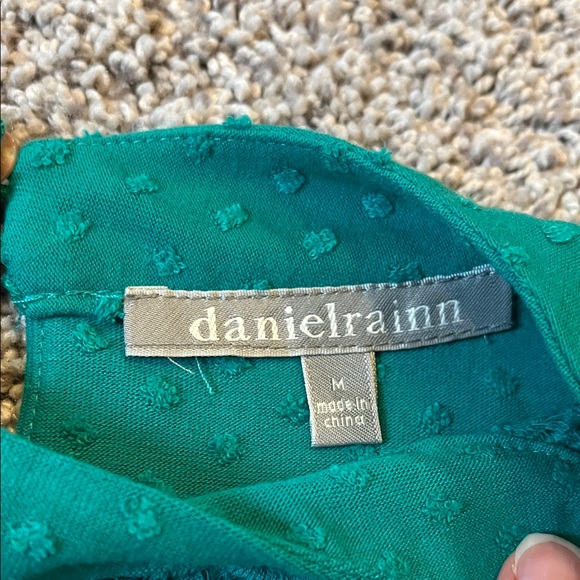 Daniel Rainn Sleeveless Blouse - Picture 2 of 7